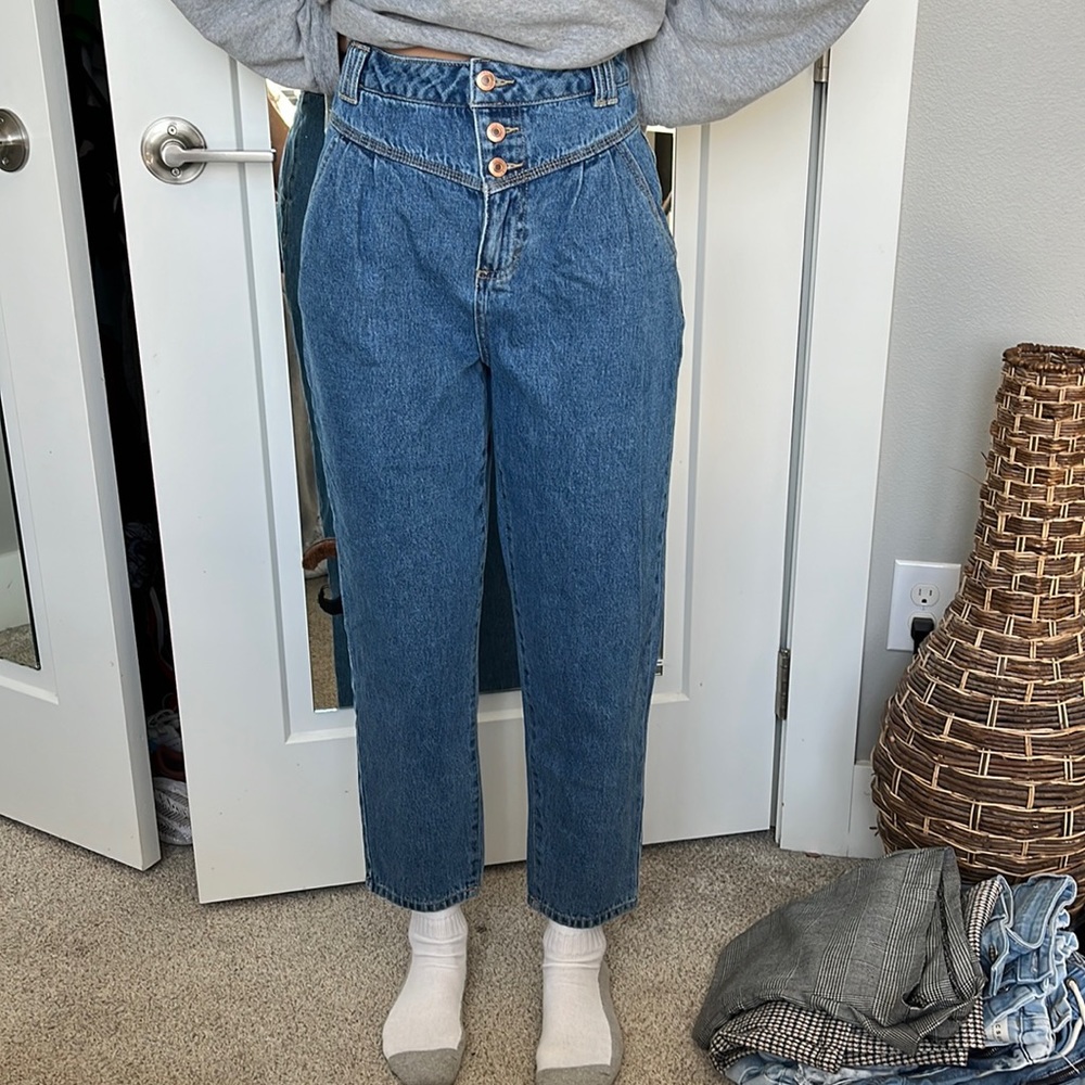 Forever 21 Old Fashion Mom Jeans
